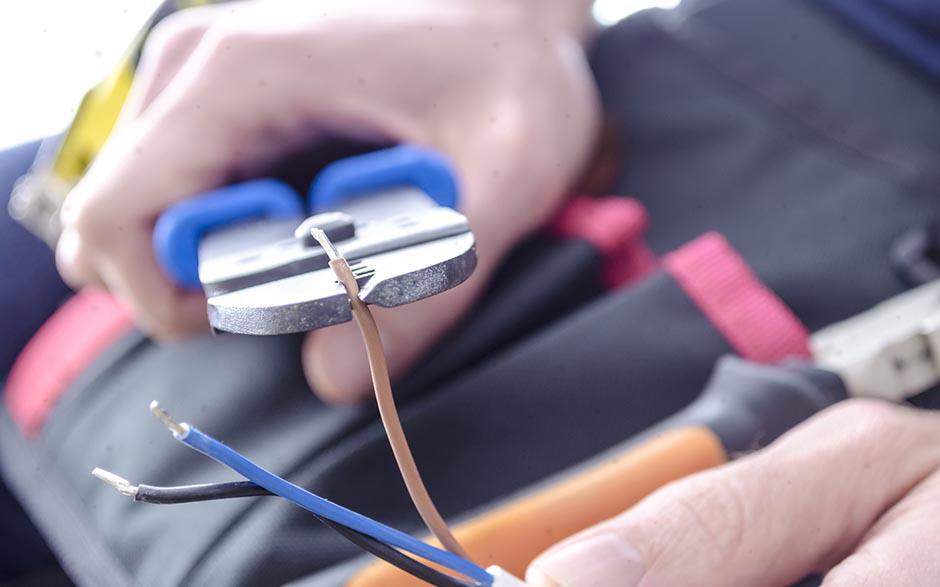 cherche électricien Bourg-la-Reine